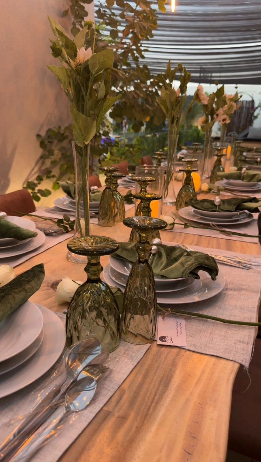 تنسيق طاولات وكراسي